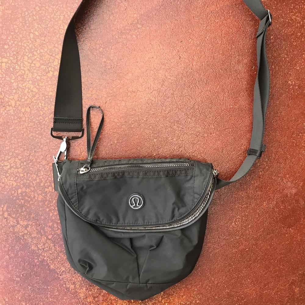 Black Lululemon Crossbody Bag
